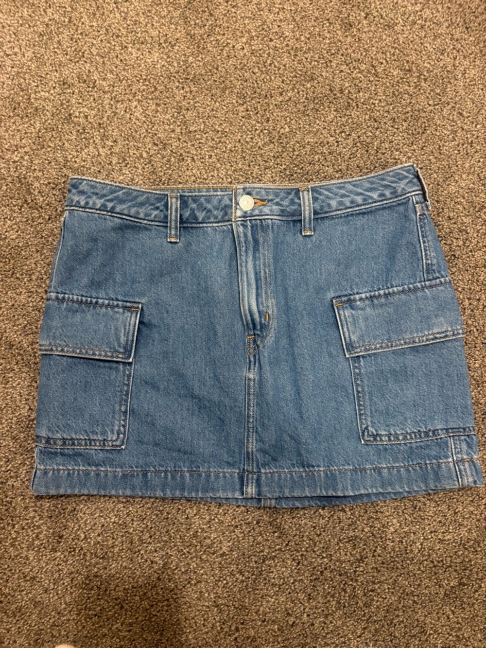 Levi’s Denim Cargo Skirt - Medium Blue - Size 27